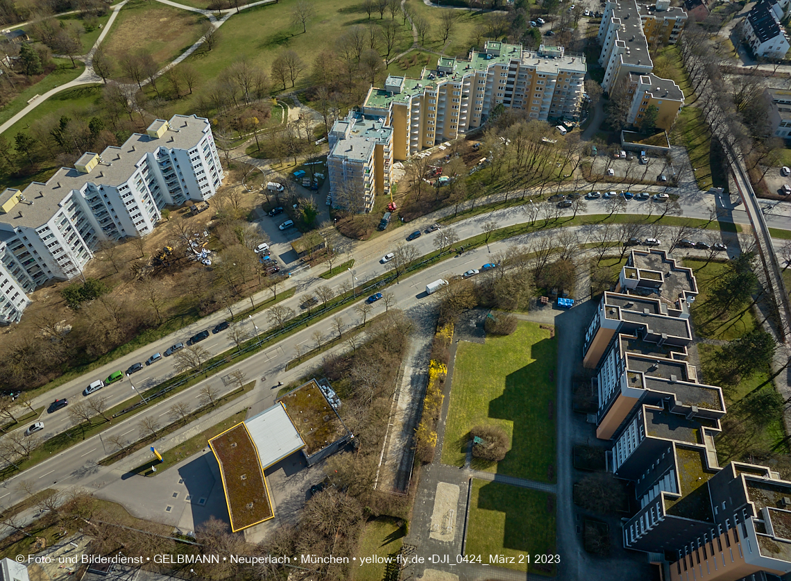 21.03.2023 - Luftbilder von der Baustelle Karl-Marx-Ring 53-57 in Neuperlach